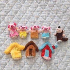 Three Little Pigs Fingerpuppet Storytelling Set